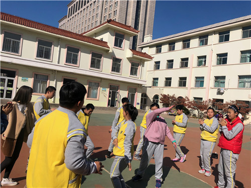 集体舞 2.jpg