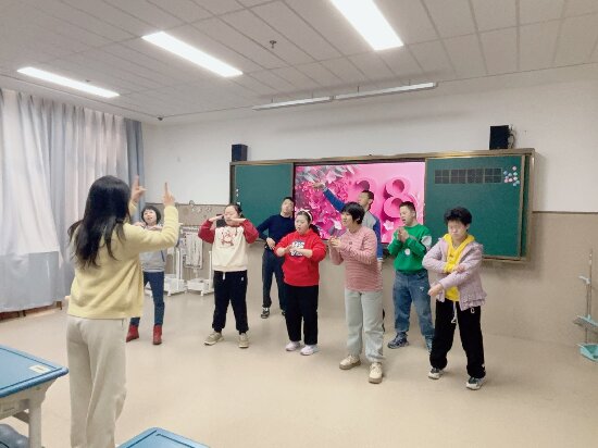学唱歌曲《妈妈我爱你》.jpg